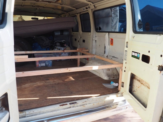 Ausbau Van / Van Conversion bett untergestell 1024x768 640x480 - Ausbau Van / Van Conversion